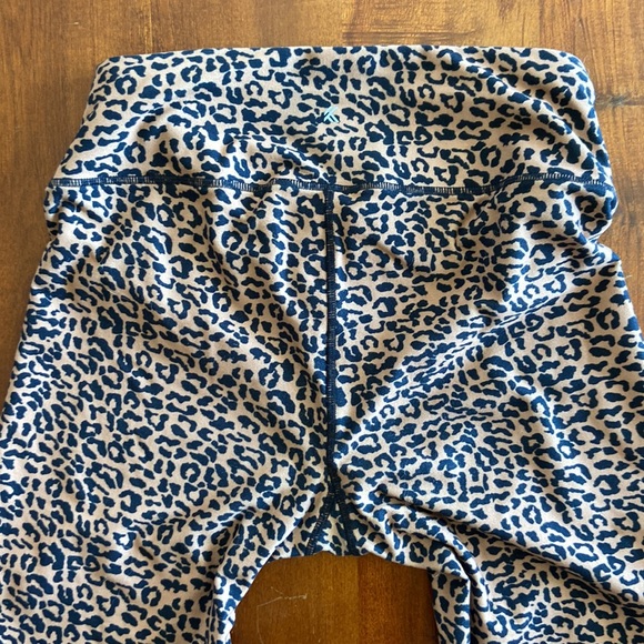 Leopard / Cheetah Print Spandex / Leggings - Picture 6 of 7